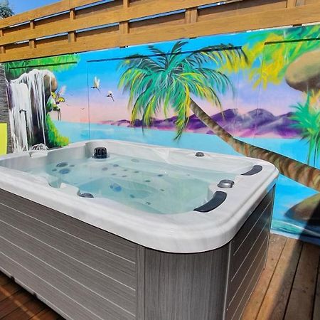 "Chez Claudia "Charmant Logement Avec Jacuzzi Privatif En Toute Intimite Sur Belle Terrasse Exterieure En Bois Et Piscine Courcelles Екстер'єр фото