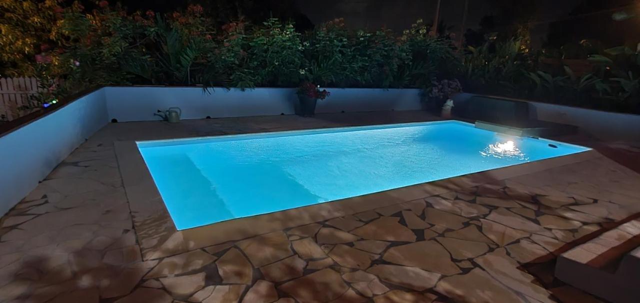 "Chez Claudia "Charmant Logement Avec Jacuzzi Privatif En Toute Intimite Sur Belle Terrasse Exterieure En Bois Et Piscine Courcelles Екстер'єр фото