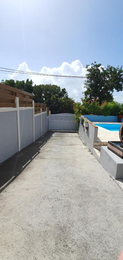 "Chez Claudia "Charmant Logement Avec Jacuzzi Privatif En Toute Intimite Sur Belle Terrasse Exterieure En Bois Et Piscine Courcelles Екстер'єр фото