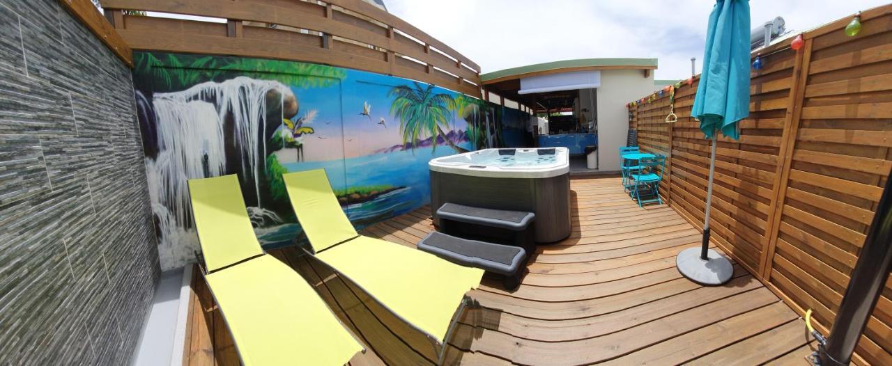 "Chez Claudia "Charmant Logement Avec Jacuzzi Privatif En Toute Intimite Sur Belle Terrasse Exterieure En Bois Et Piscine Courcelles Екстер'єр фото